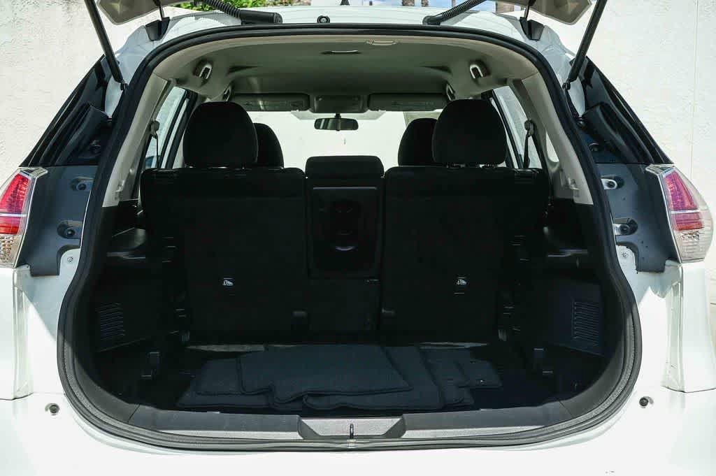 Used 2016 Nissan Rogue S FWD image 26