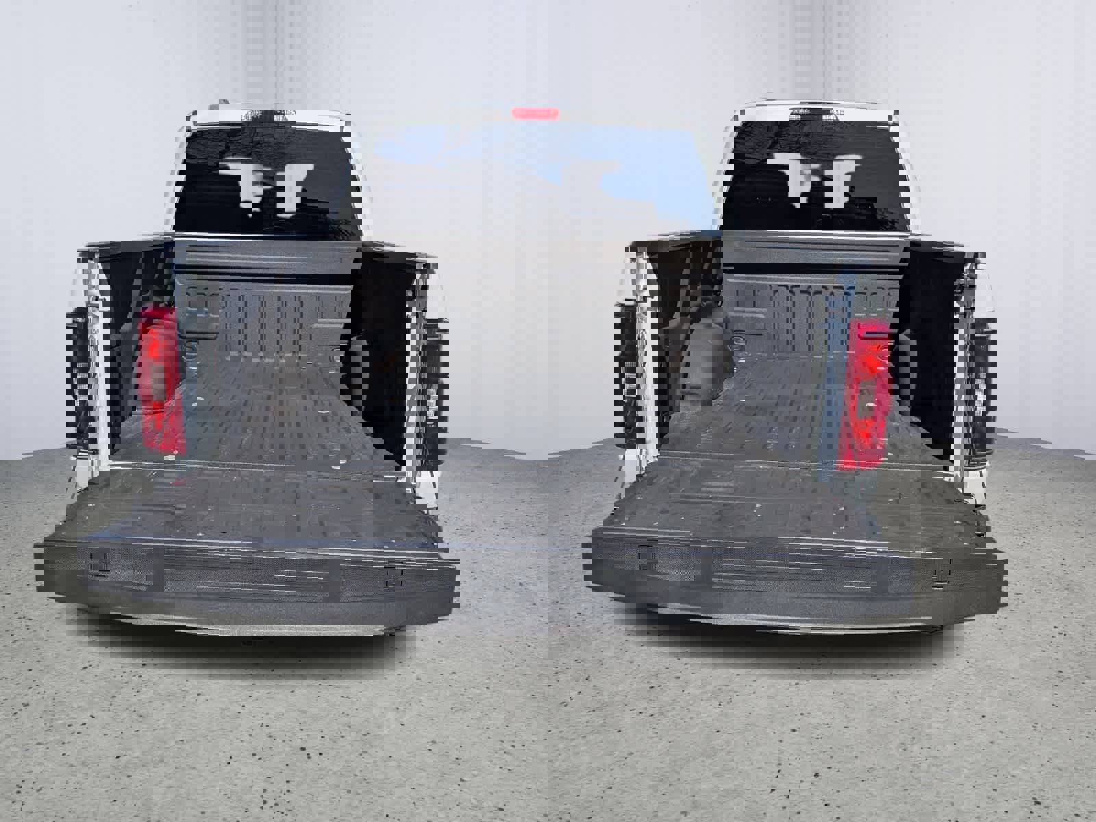 Used 2023 Ford F150 XLT w/ Equipment Group 302A High image 10