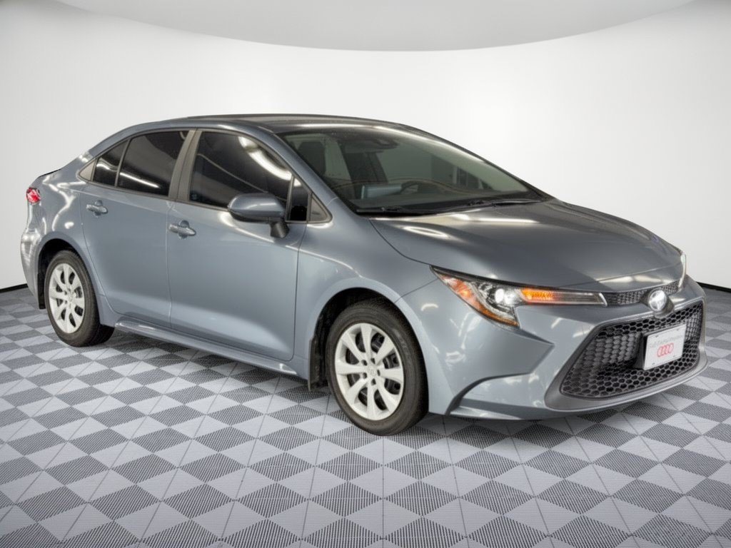 Used 2020 Toyota Corolla LE FWD image 7