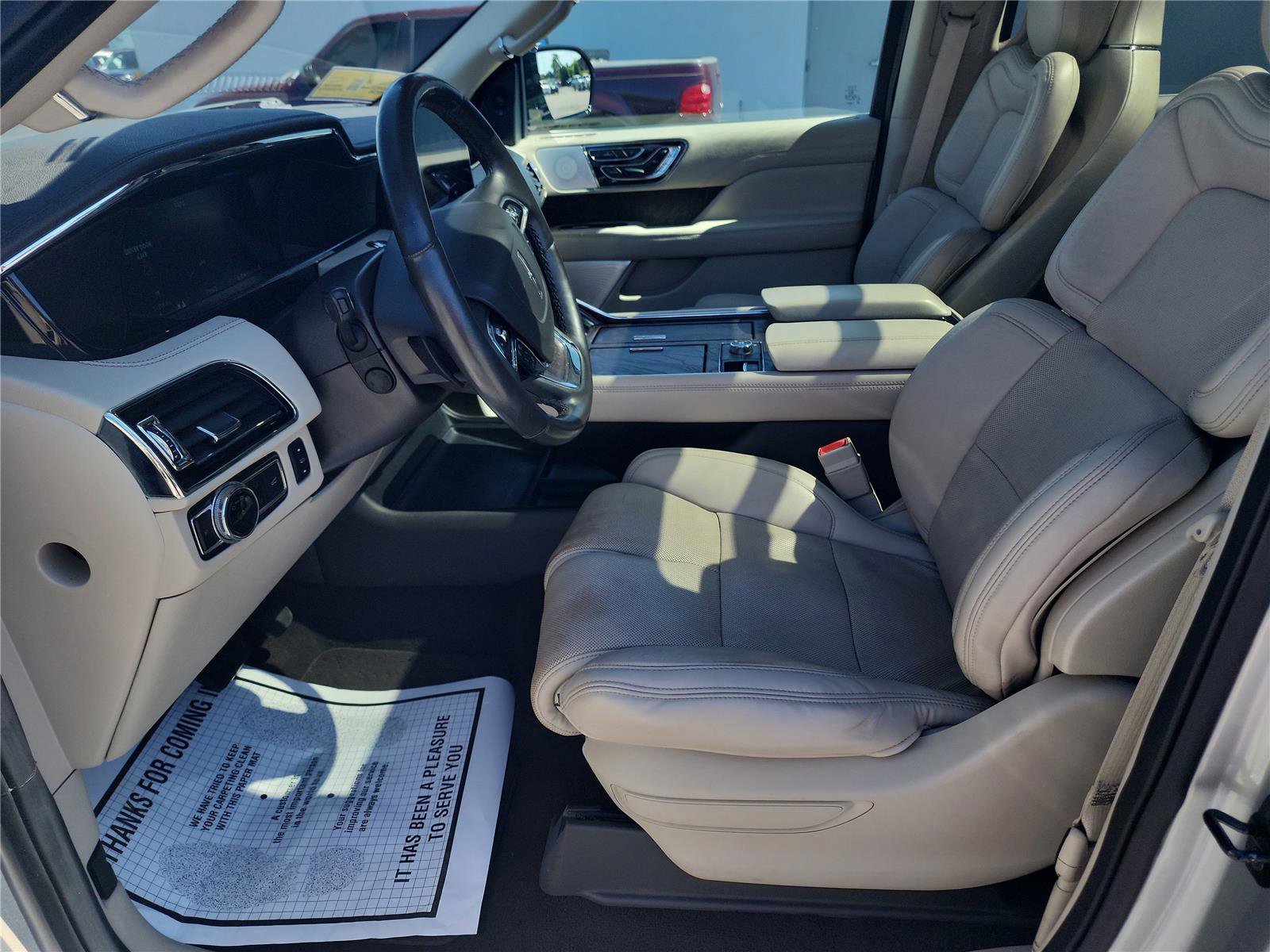 Certified 2020 Lincoln Navigator Reserve w/ Luxury Package RWD image 14