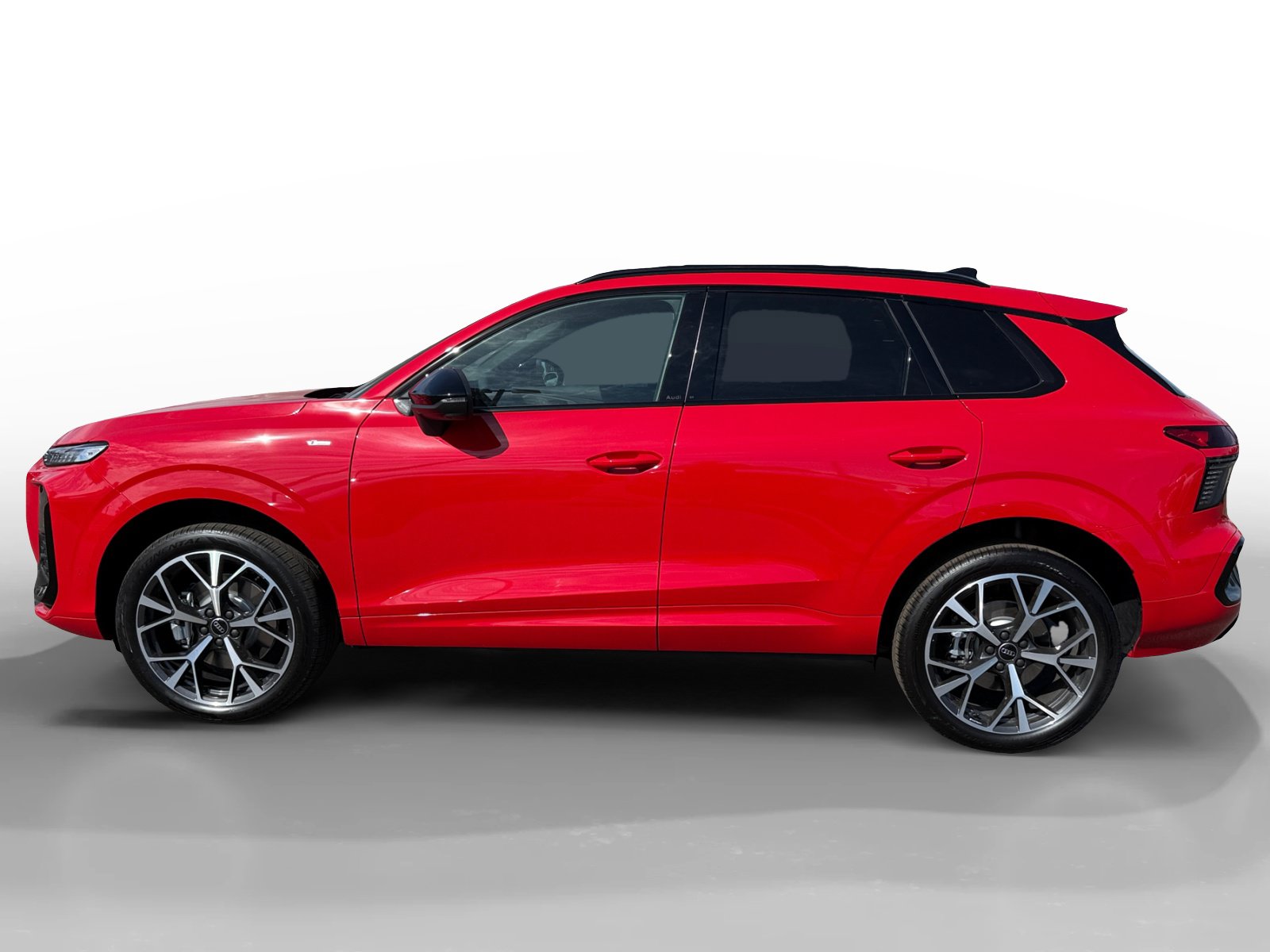 New 2026 Audi Q3 quattro 2.0T AWD/4WD image 2