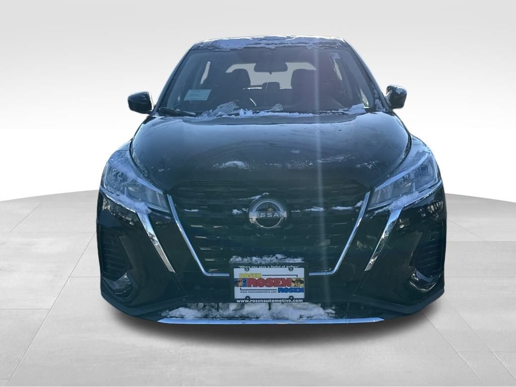 New 2025 Nissan Kicks Play S image 9