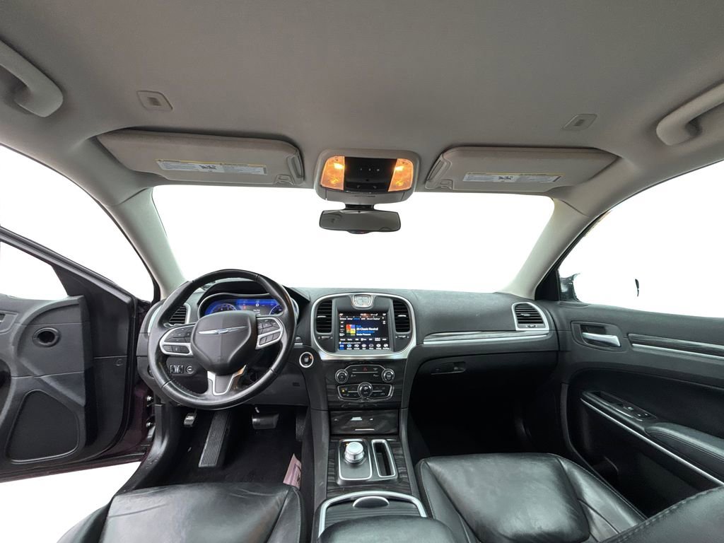 Used 2021 Chrysler 300 Touring L image 17