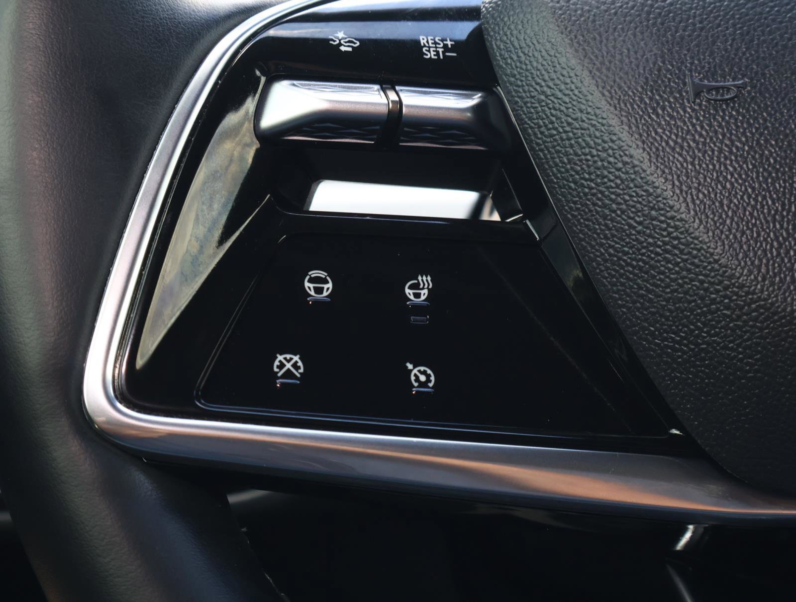 Certified 2024 Cadillac Lyriq Luxury w/ LPO, Floor Liner Package AWD/4WD image 29