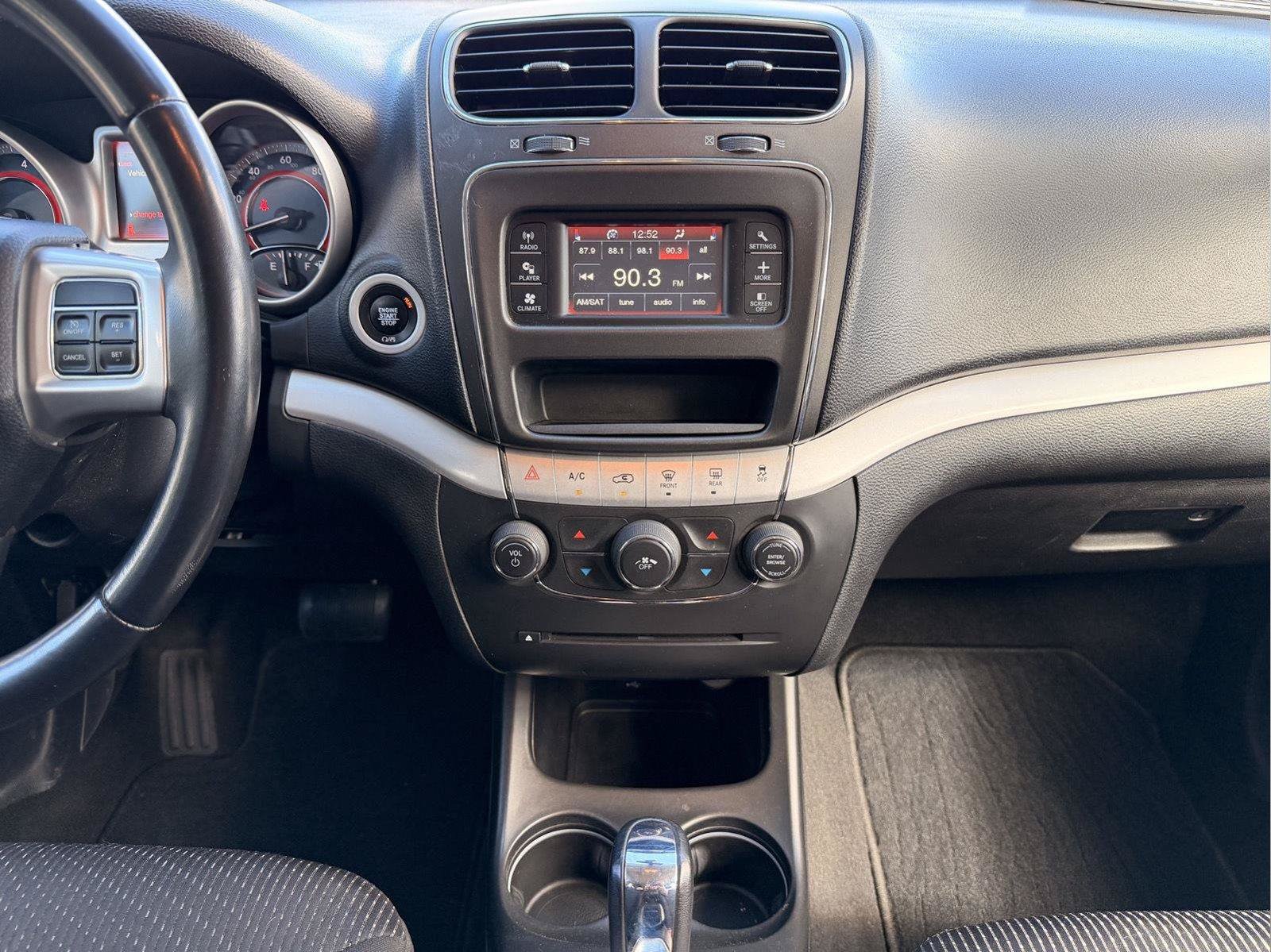 Used 2020 Dodge Journey SE w/ SE Popular Equipment Group FWD image 18