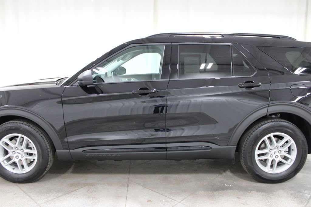 New 2026 Ford Explorer Active image 5