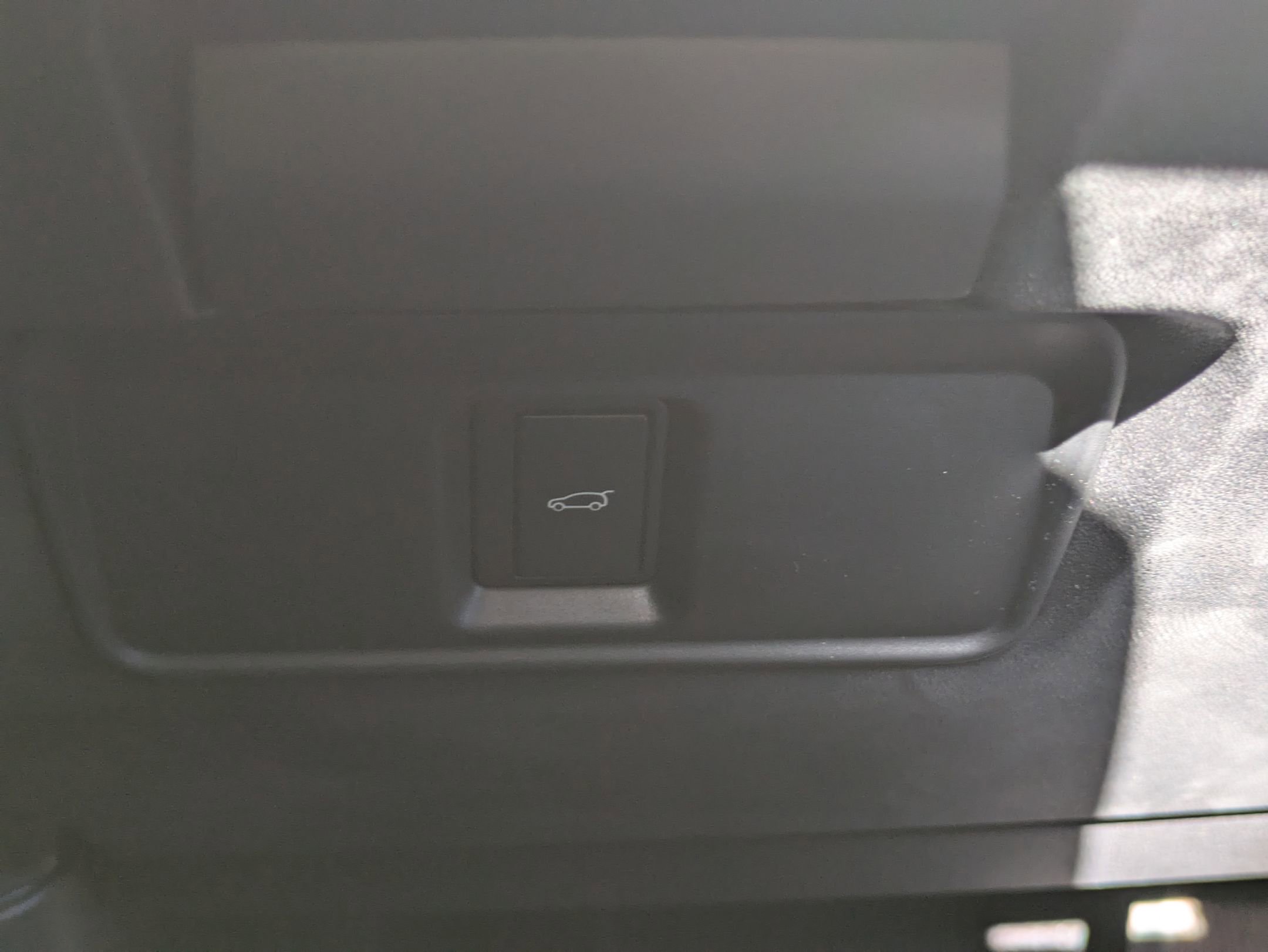 New 2025 Land Rover Discovery Sport S image 18