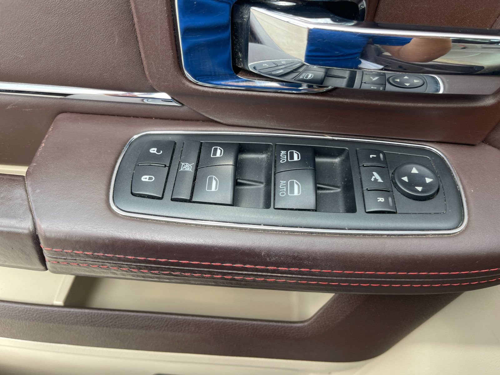 Used 2018 RAM 1500 Laramie Longhorn w/ Longhorn Special Edition AWD/4WD image 12
