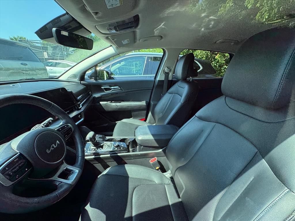 Certified 2024 Kia Sportage EX FWD image 8