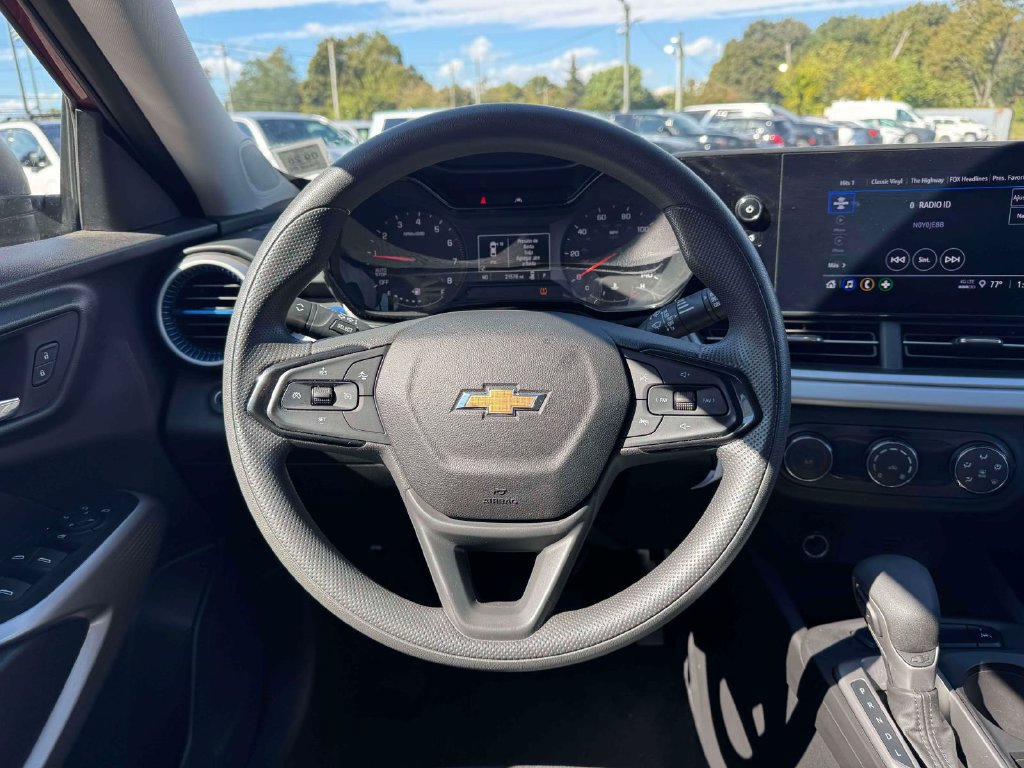 Used 2024 Chevrolet Trax LS FWD image 20
