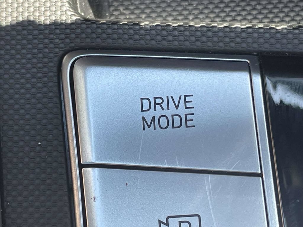 Used 2026 Hyundai Elantra Sport FWD image 23