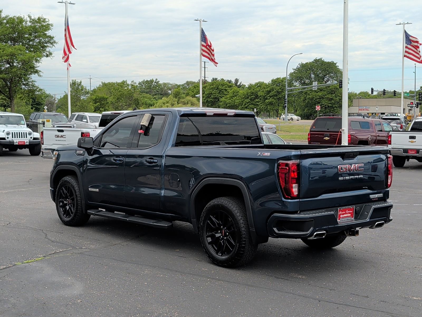 Used 2019 GMC Sierra 1500 Elevation w/ Elevation Value Package AWD/4WD image 6