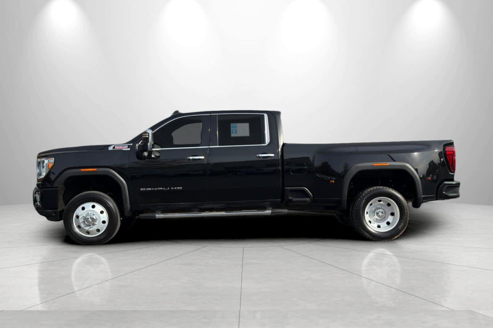 Used 2021 GMC Sierra 3500 Denali w/ Denali Ultimate Package AWD/4WD image 5