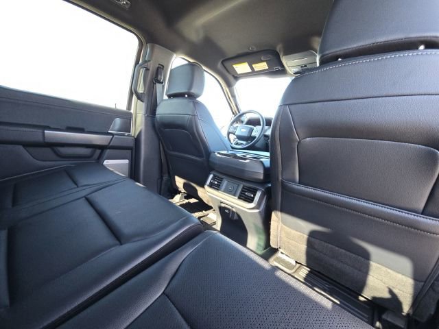 Used 2025 Ford F150 Lariat w/ Equipment Group 501A Mid image 17