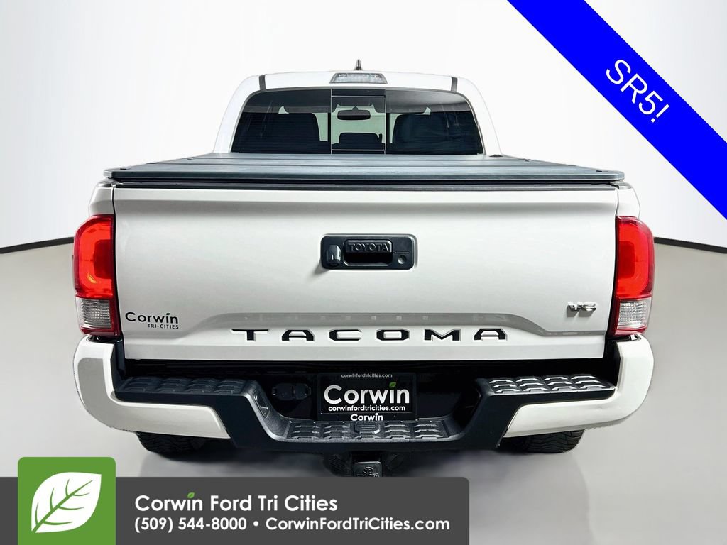 Used 2017 Toyota Tacoma SR5 AWD/4WD image 13