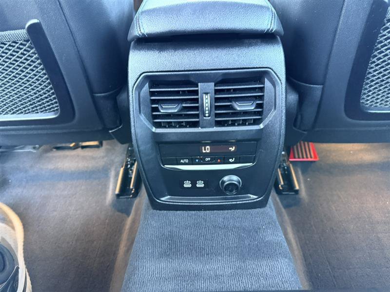 Used 2019 BMW 330i xDrive Sedan w/ M Sport Package AWD/4WD image 22