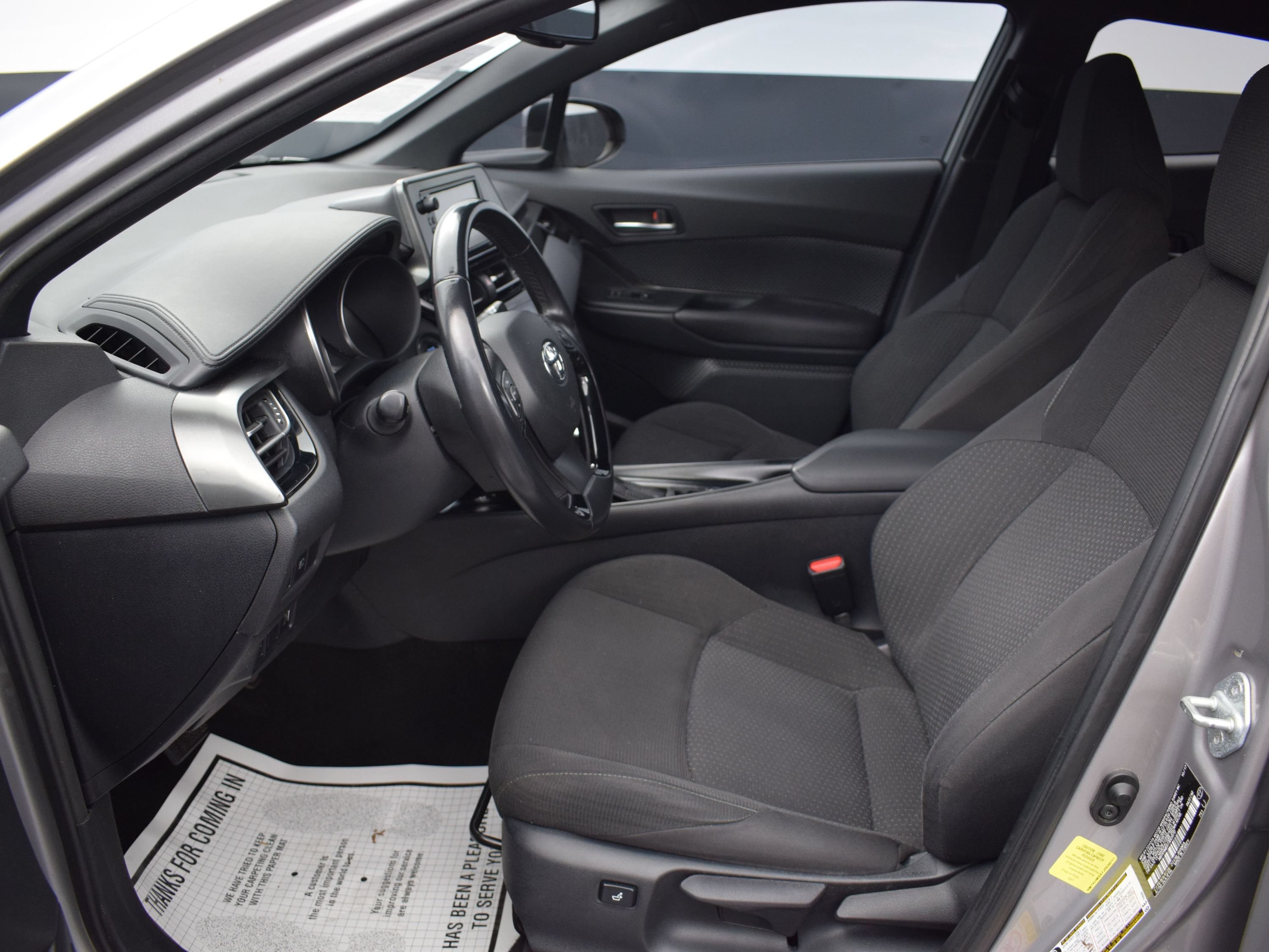 Used 2018 Toyota C-HR XLE FWD image 13