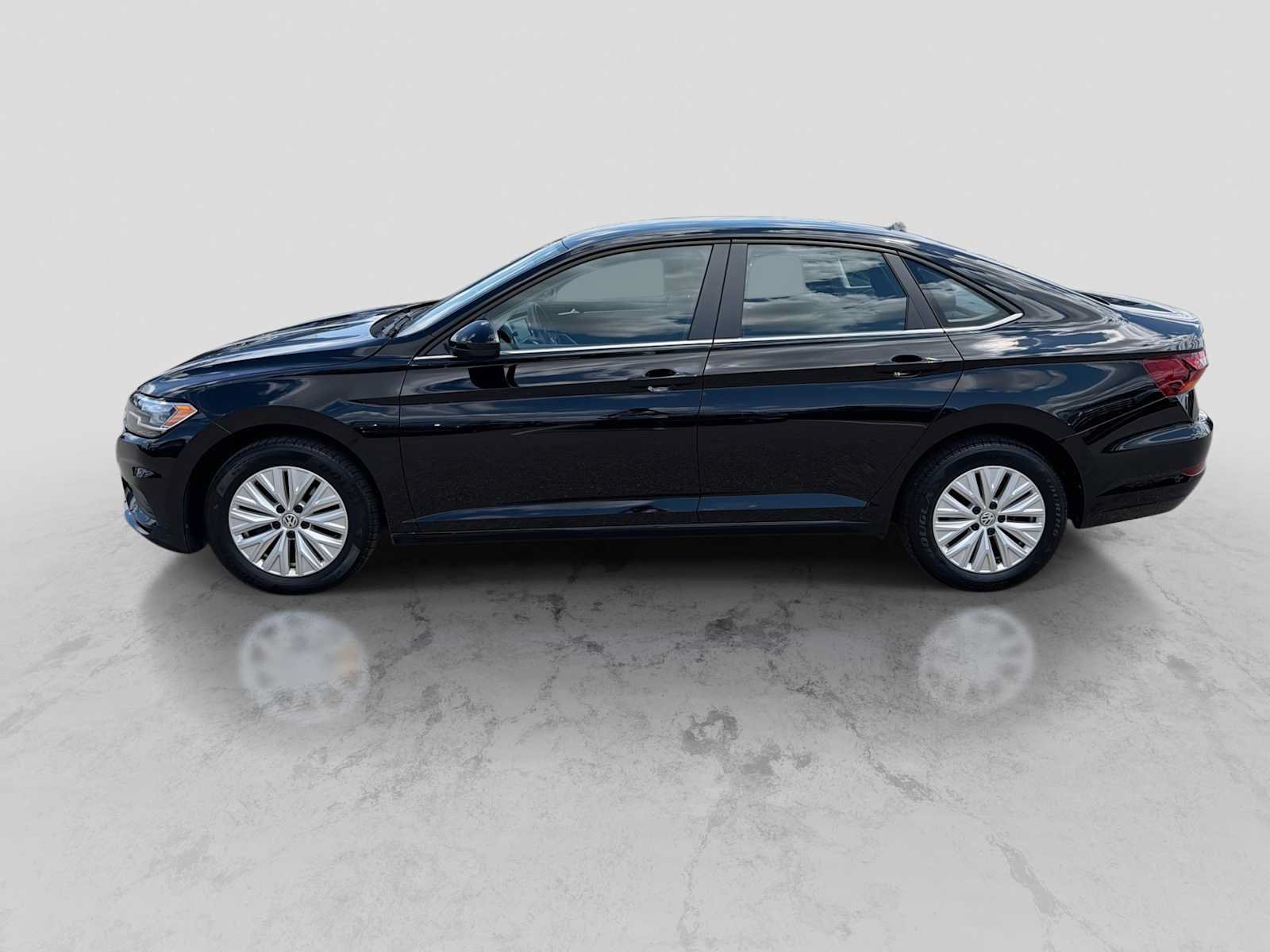 Used 2019 Volkswagen Jetta S w/ Driver Assistance Package FWD image 3
