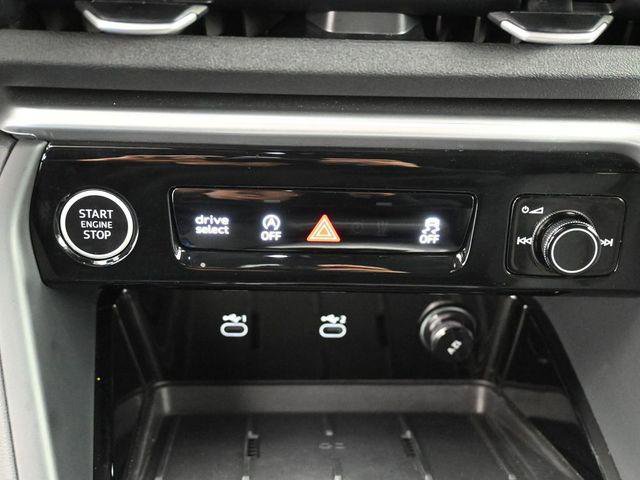 Certified 2025 Audi Q5 Premium w/ Convenience Package image 23