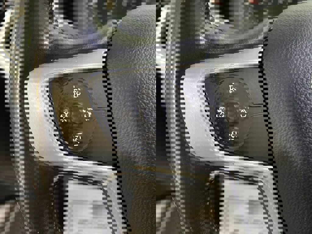 Used 2020 GMC Acadia SLE w/ Driver Convenience Package image 12