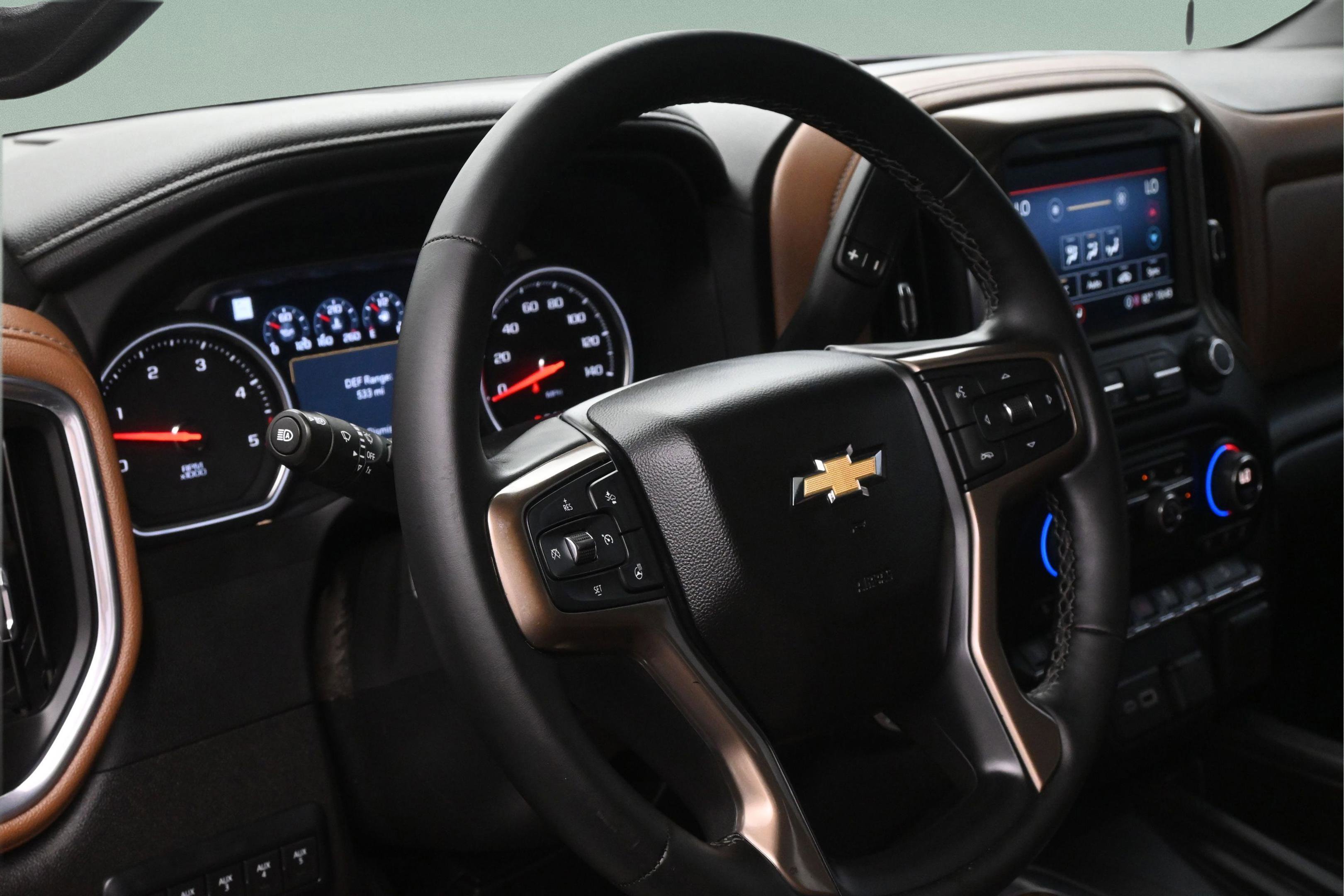 Used 2023 Chevrolet Silverado 2500 High Country w/ Safety Package II AWD/4WD image 18