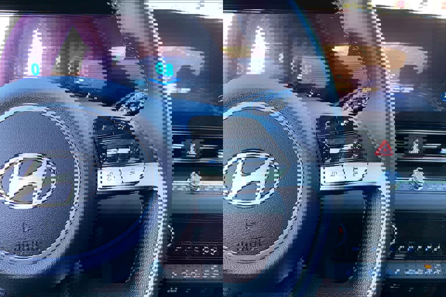 Used 2025 Hyundai Elantra Limited image 25