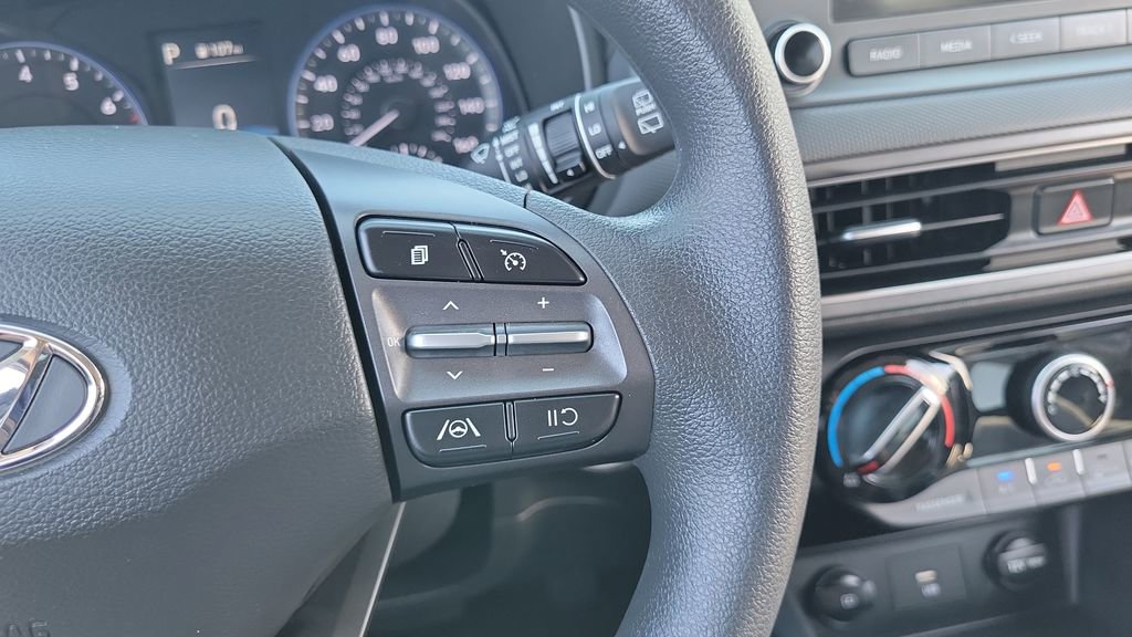 Used 2023 Hyundai Kona SEL image 25