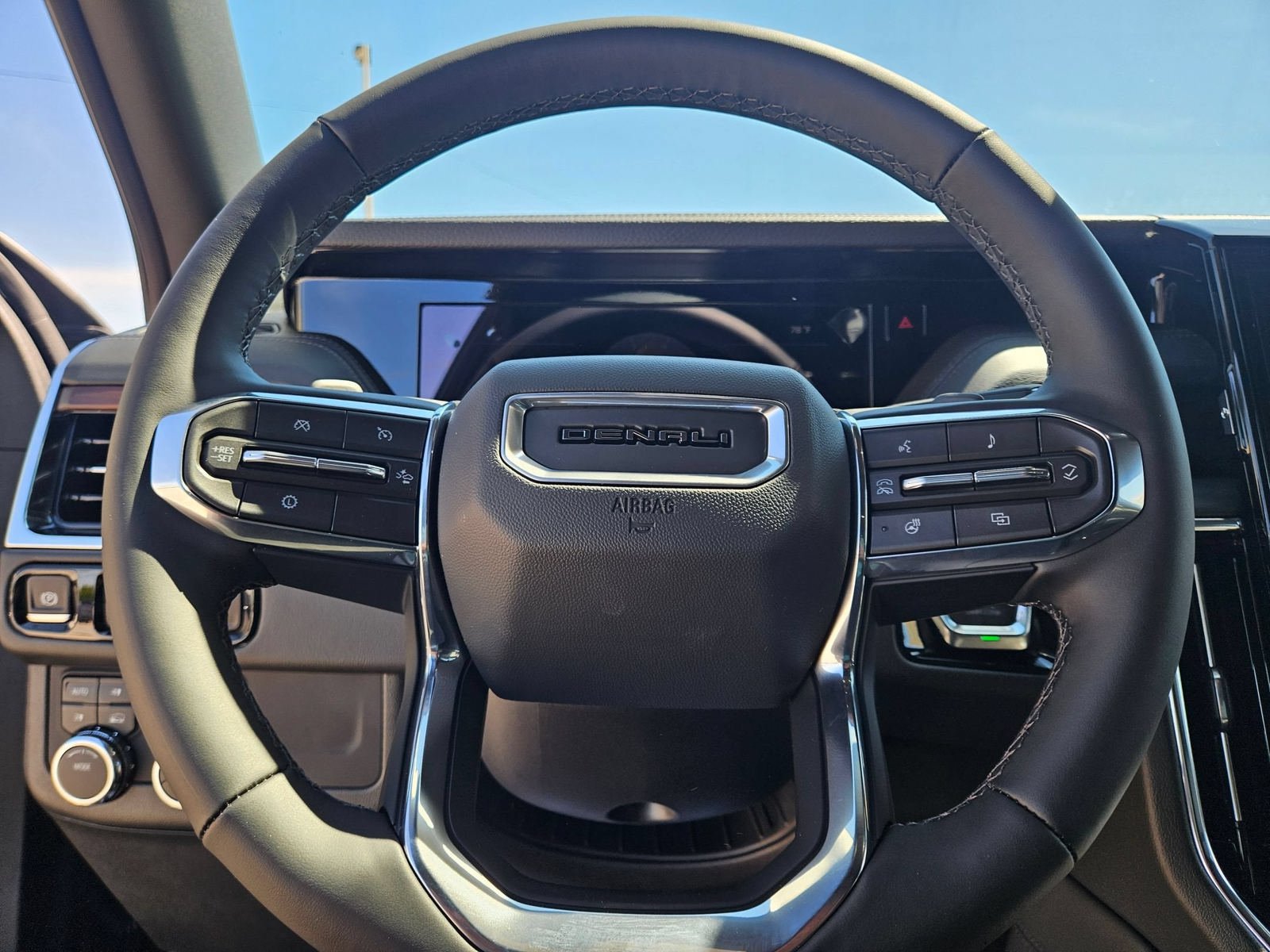 New 2026 GMC Yukon Denali AWD/4WD image 11