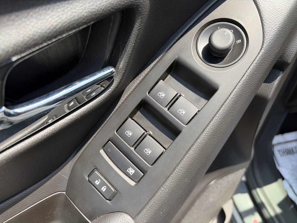 Used 2021 Chevrolet Trax LT w/ Redline Edition FWD image 18
