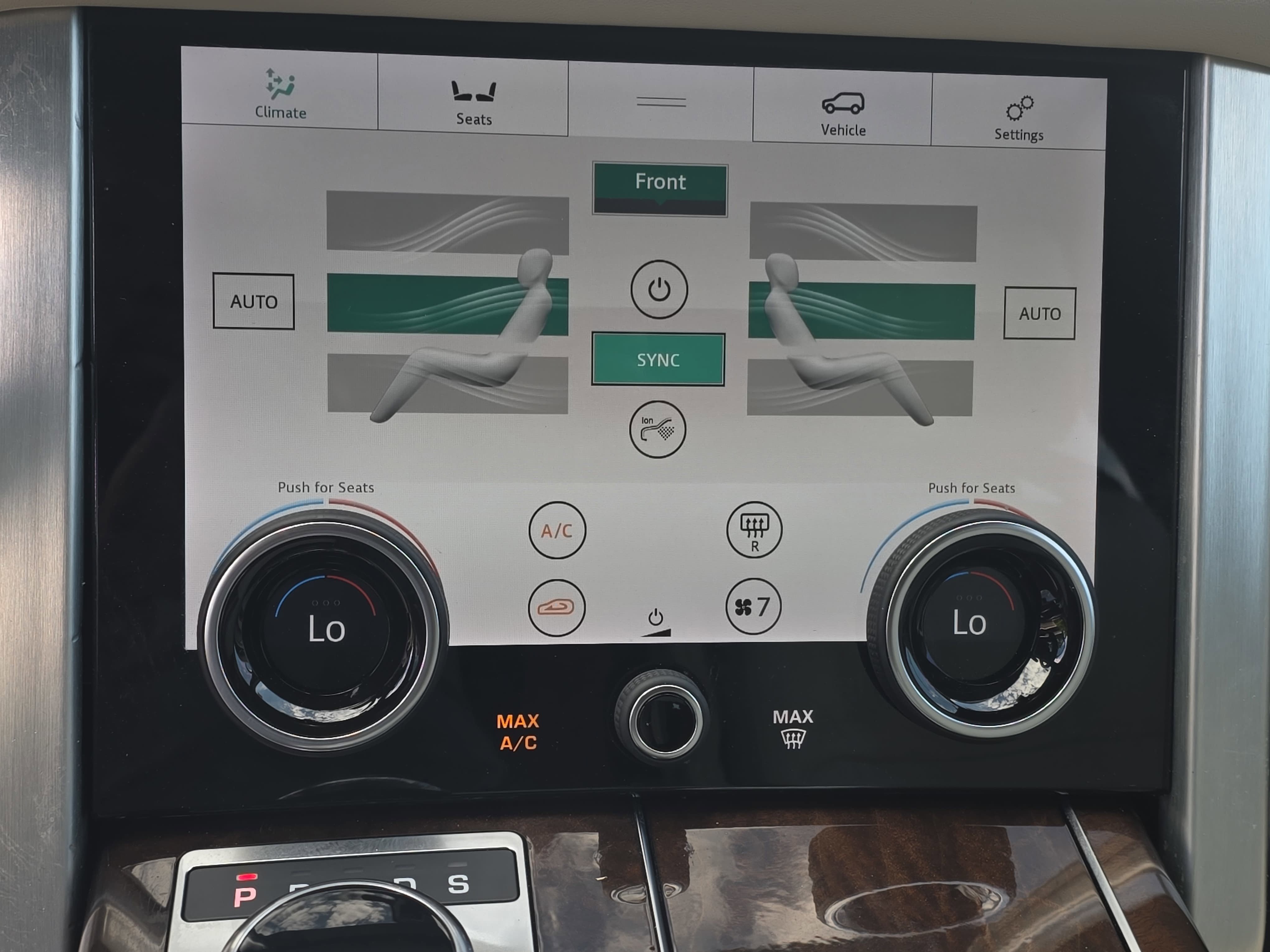 Used 2020 Land Rover Range Rover HSE AWD/4WD image 22