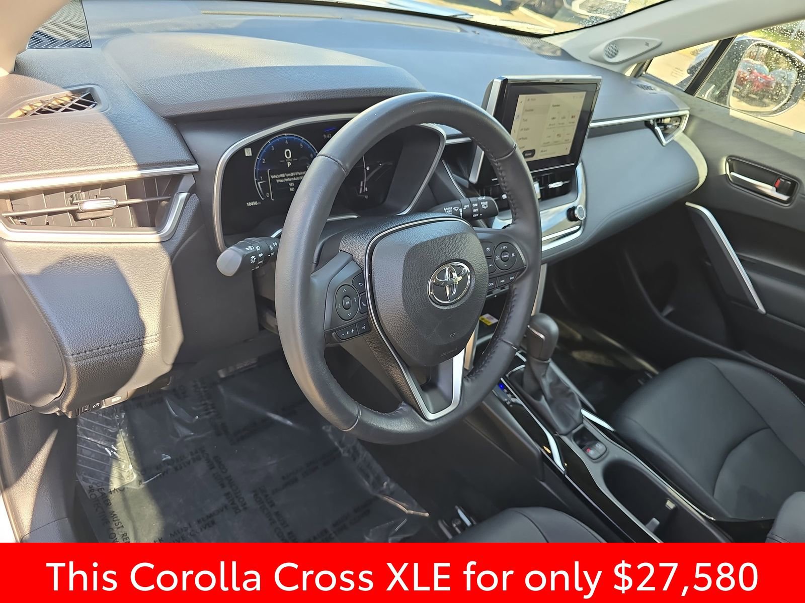 Used 2023 Toyota Corolla Cross XLE w/ Convenience Package image 22