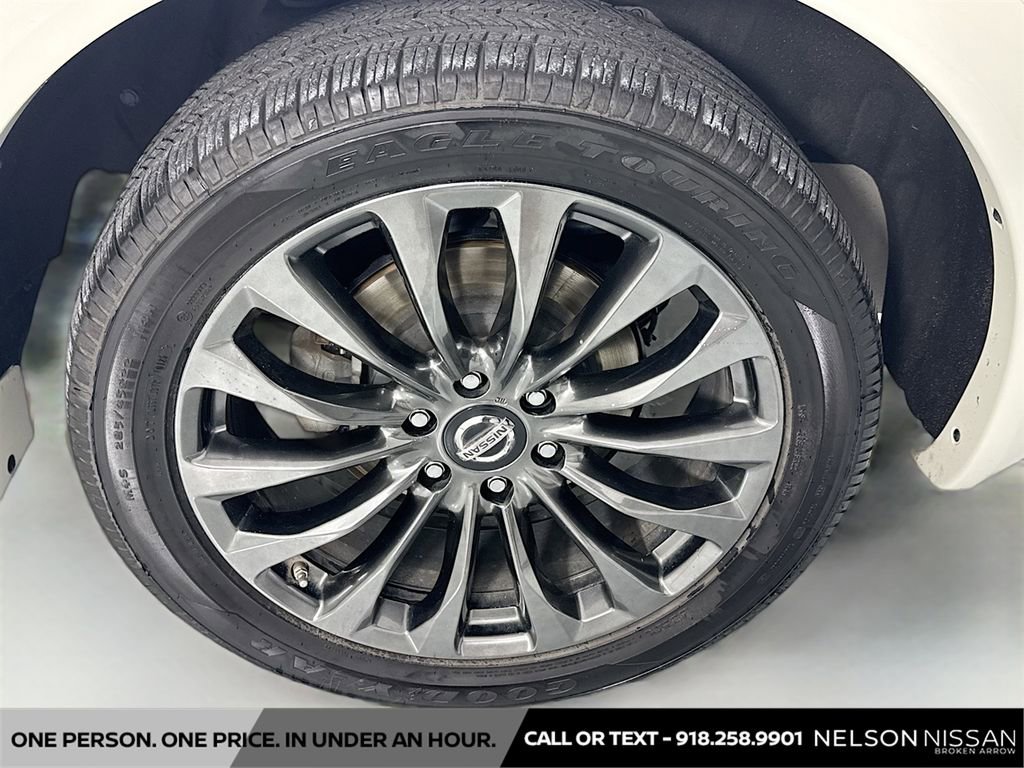 Used 2020 Nissan Armada Platinum w/ Platinum Reserve Package AWD/4WD image 35