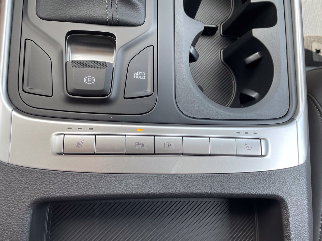 New 2027 Kia Carnival FWD image 18