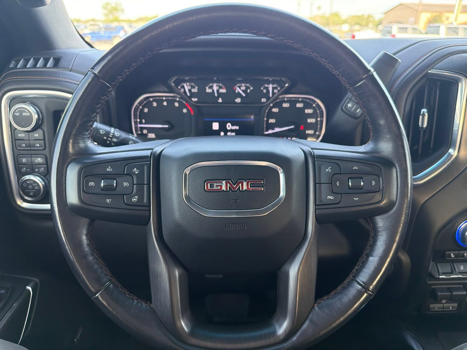Used 2022 GMC Sierra 2500 AT4 w/ AT4 Preferred Package AWD/4WD image 29
