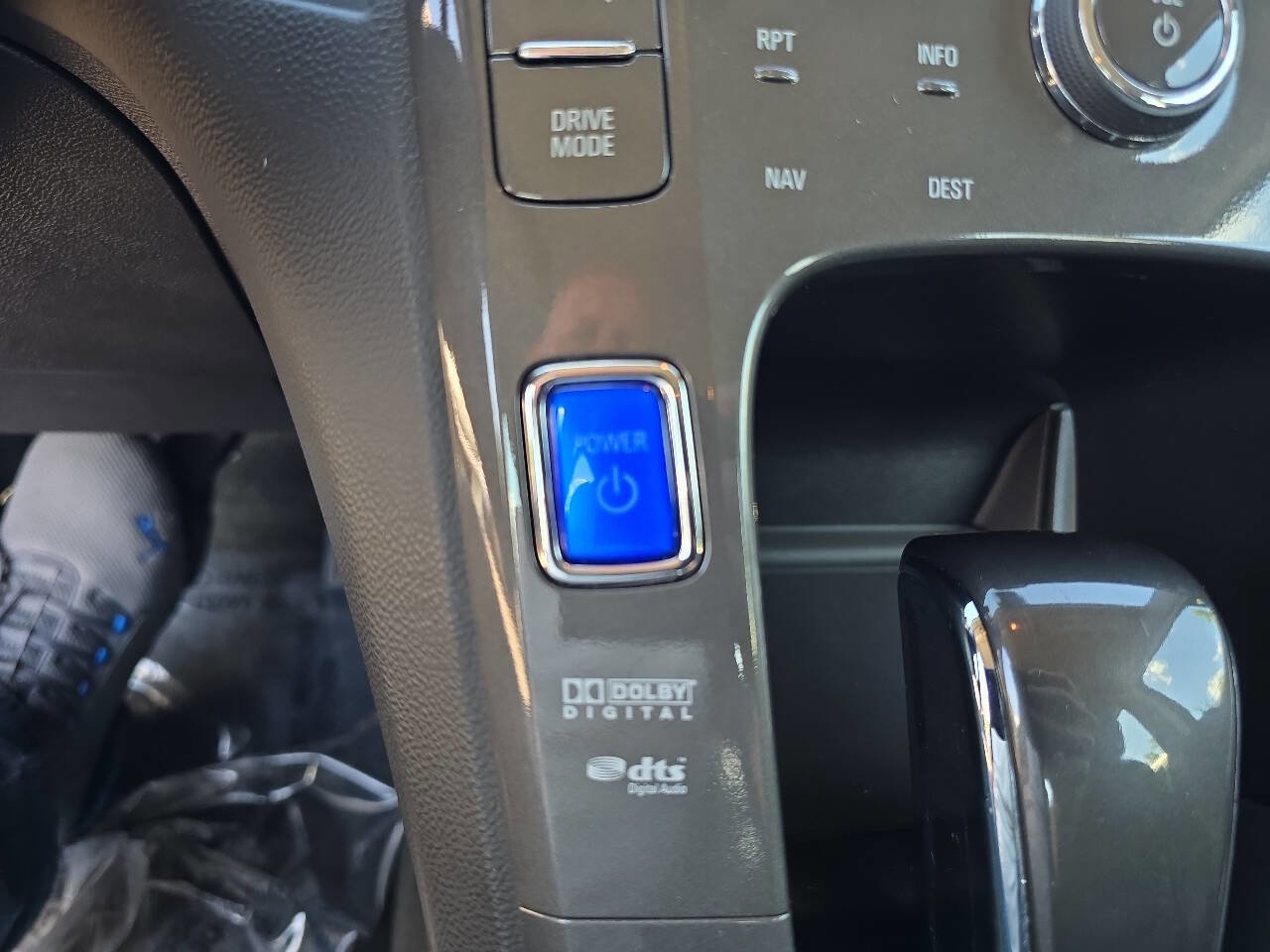 Used 2011 Chevrolet Volt Premium w/ Premium Trim Package FWD image 26