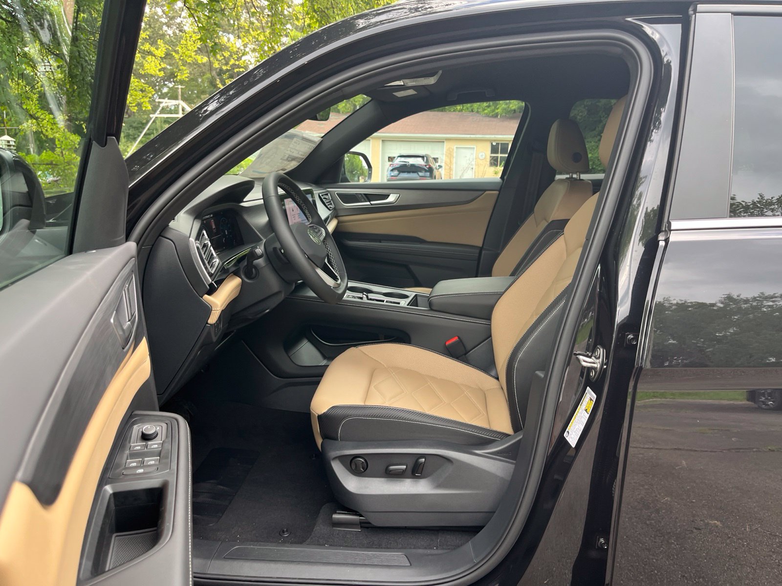 New 2026 Volkswagen Atlas Cross Sport SE FWD image 21