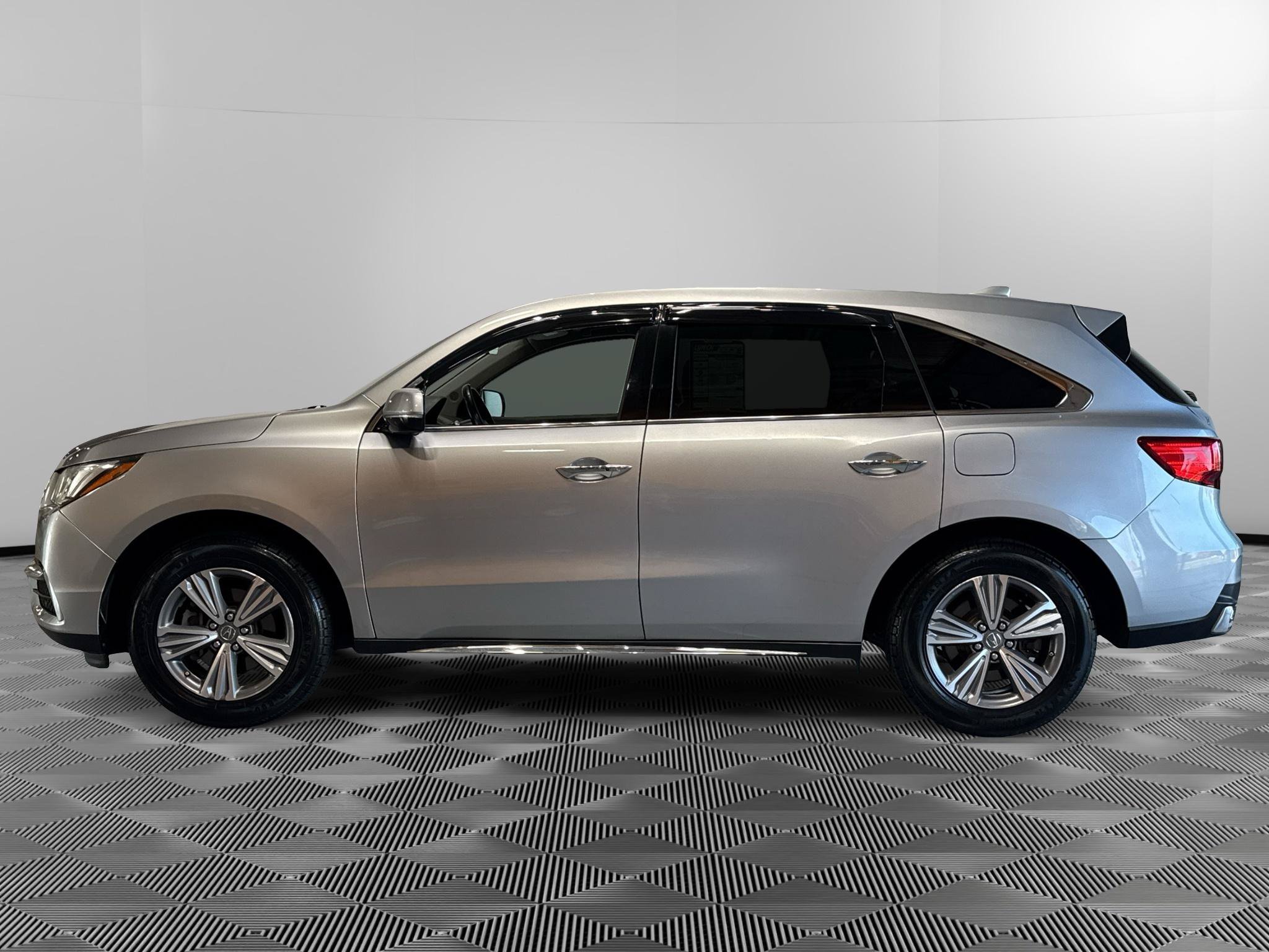 Used 2020 Acura MDX FWD image 2