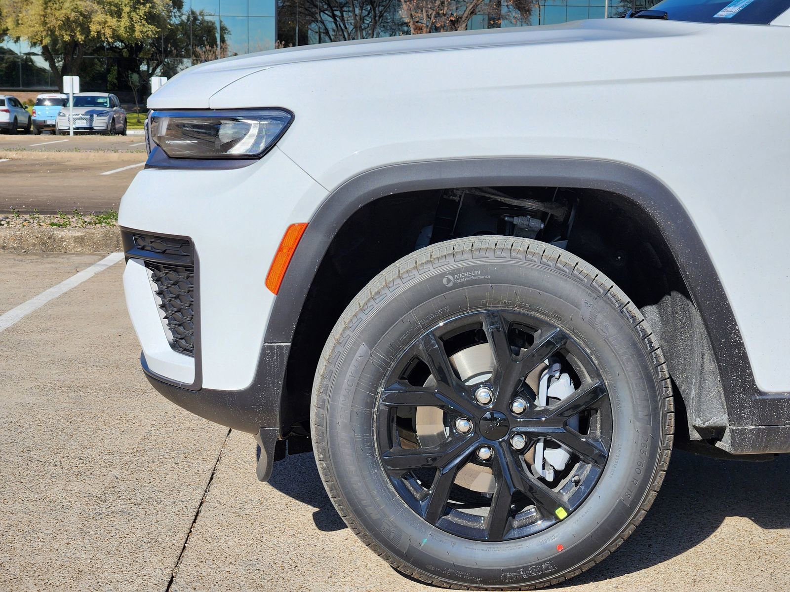 New 2026 Jeep Grand Cherokee Altitude AWD/4WD image 9