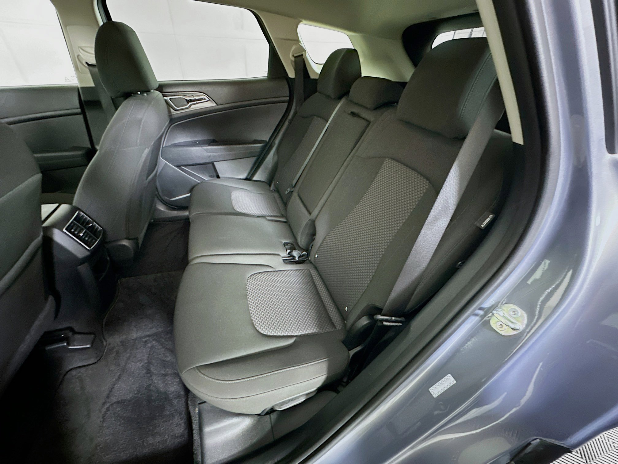 Used 2025 Kia Sportage LX image 27