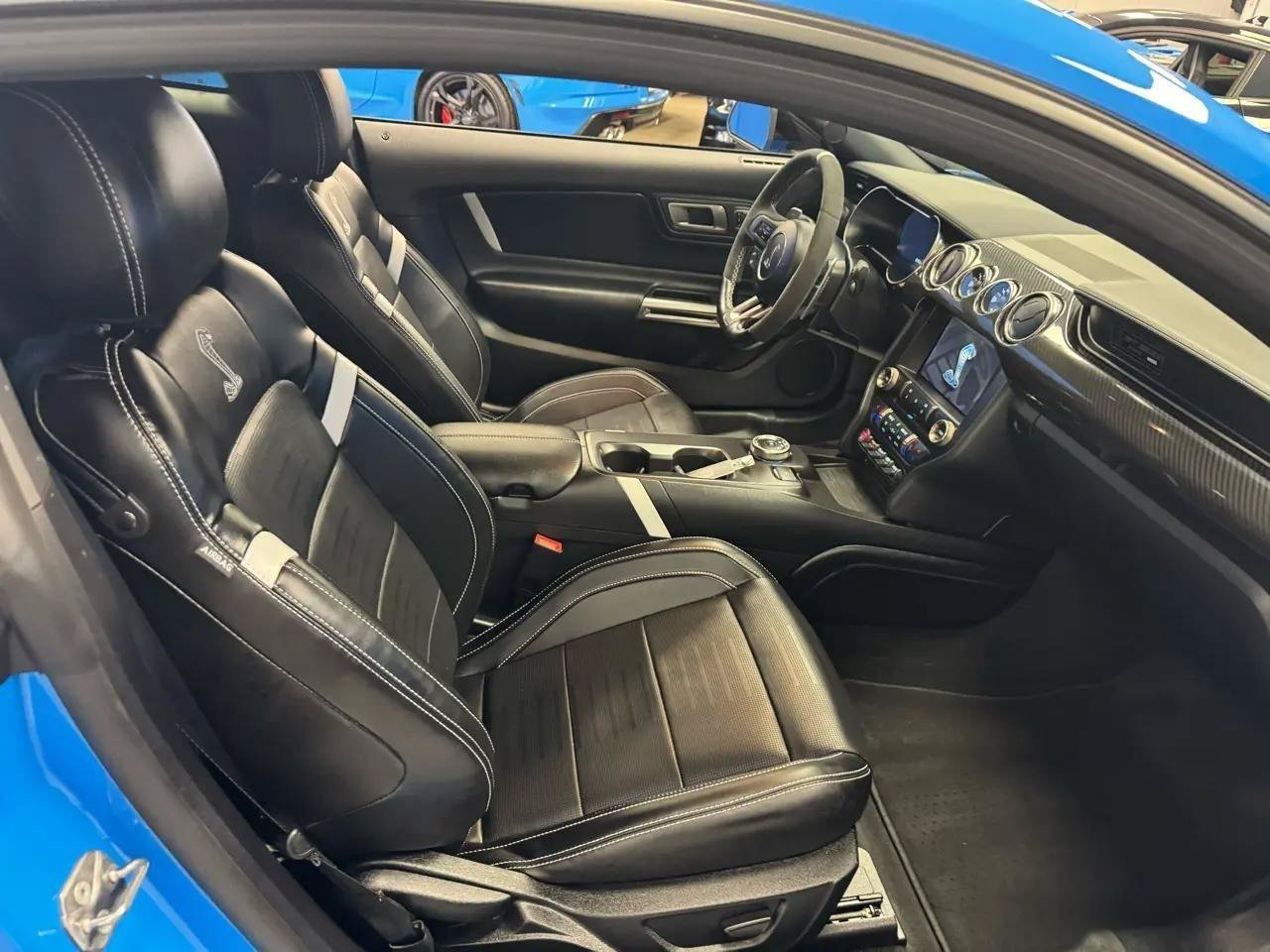 Used 2022 Ford Mustang Shelby GT500 w/ Technology Package RWD image 18