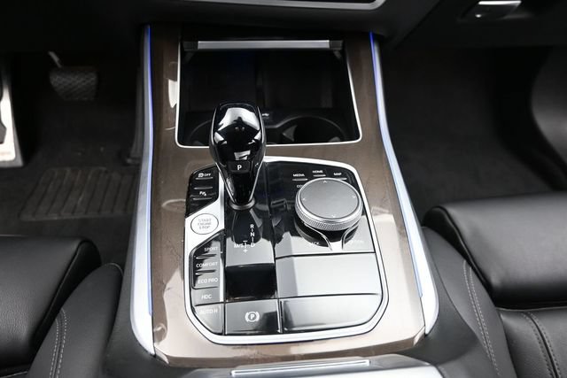Used 2022 BMW X5 xDrive40i w/ Premium Package AWD/4WD image 16