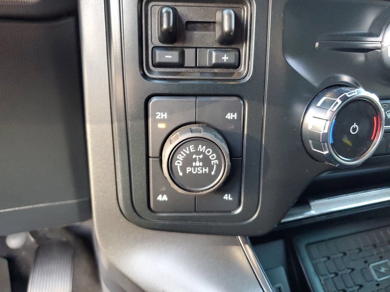 Used 2025 Ford F150 Lariat w/ Equipment Group 502A High AWD/4WD image 25