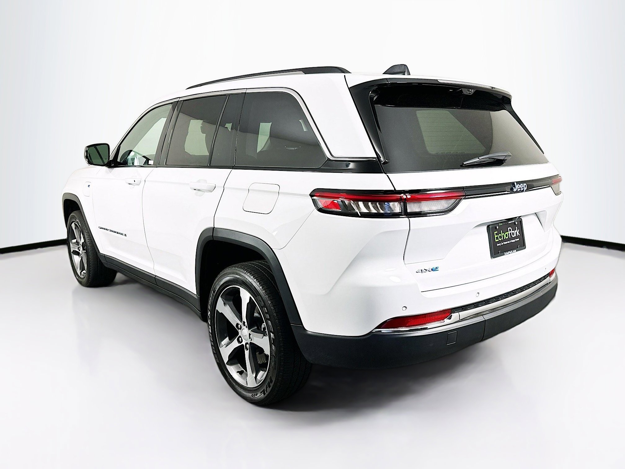 Used 2023 Jeep Grand Cherokee 4WD 4xe w/ Luxury Tech Group II image 5