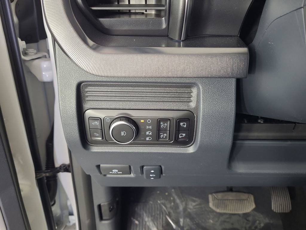 New 2026 Ford F250 Platinum image 16