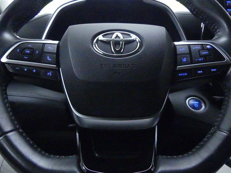 Used 2021 Toyota Highlander XLE image 16