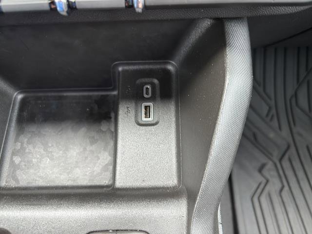 Used 2024 Chevrolet Colorado W/T image 21