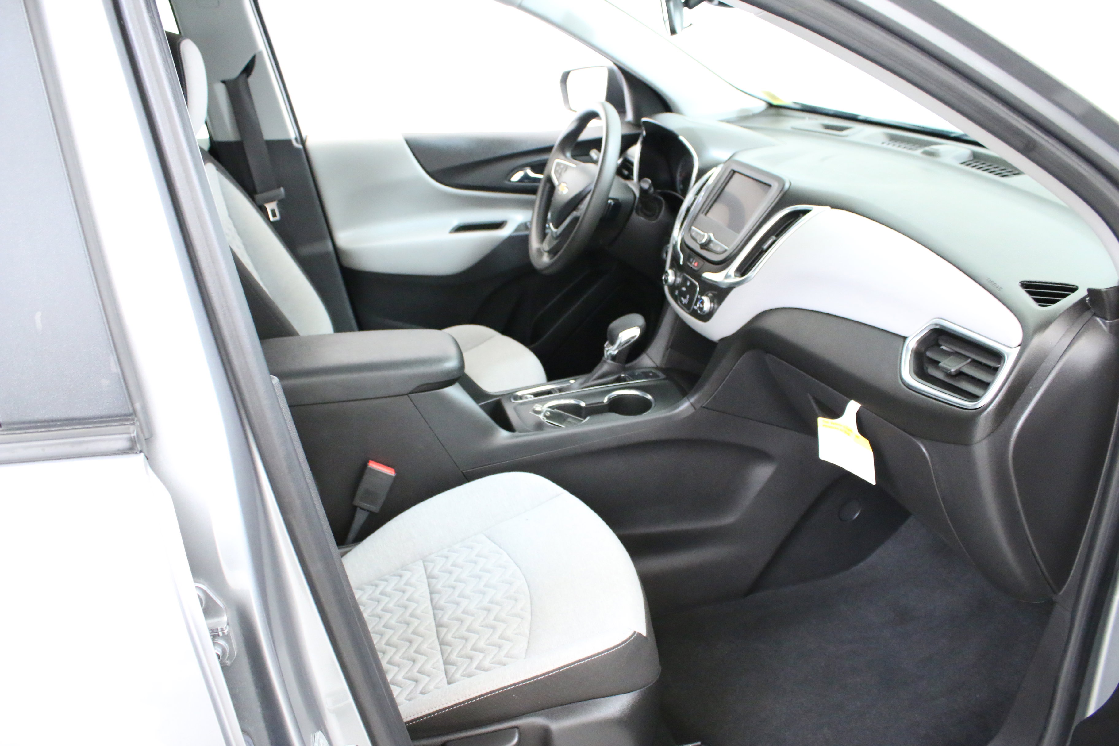 Used 2023 Chevrolet Equinox LS w/ LPO, Floor Liner Package AWD/4WD image 29
