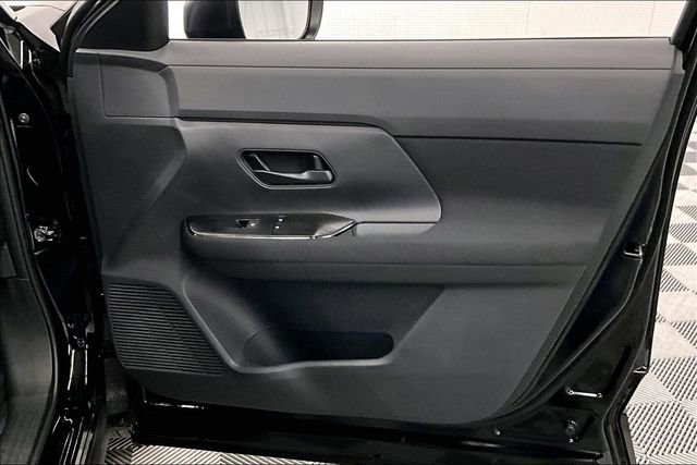 New 2026 Nissan Kicks S image 32