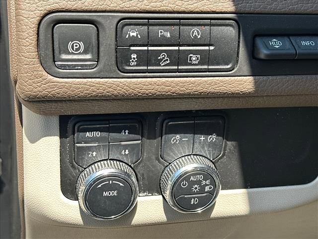 Certified 2024 GMC Yukon Denali AWD/4WD image 24