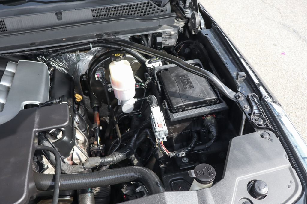 Used 2018 Cadillac Escalade ESV Platinum image 13